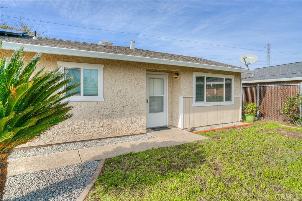 5824 Vista Del Cerro