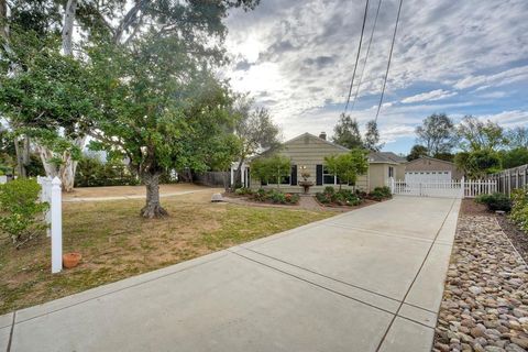Photo of 13441 Sagewood Dr. Dr, Poway, CA 92064 (MLS # 260002913SD)