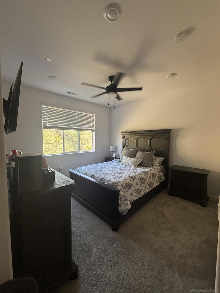 812 Makani St 4