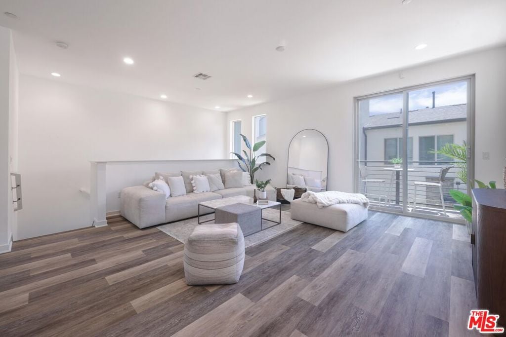19508 Empire Lane