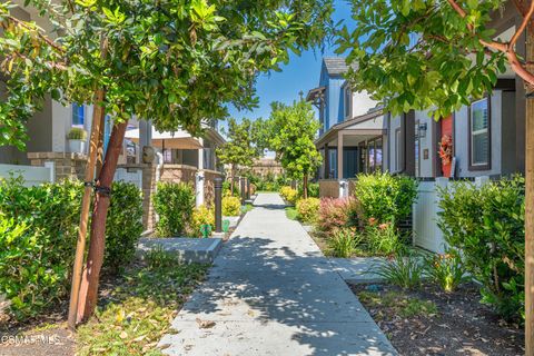 Photo of 310 Farmhouse Drive #4, Simi Valley, CA 93065 (MLS # 225004707) Photo of 310 Farmhouse Drive #4, Simi Valley, CA 93065 (MLS # 225004707)