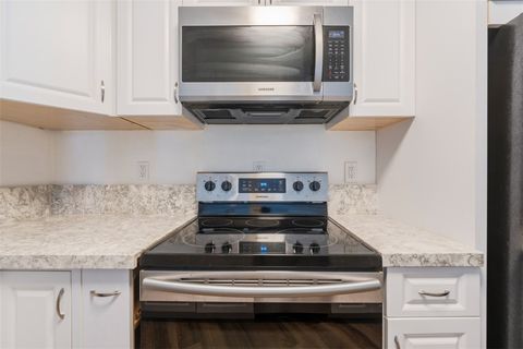 Tiny photo for 630 The Village #112, Redondo Beach, CA 90277 (MLS # PV25246856)