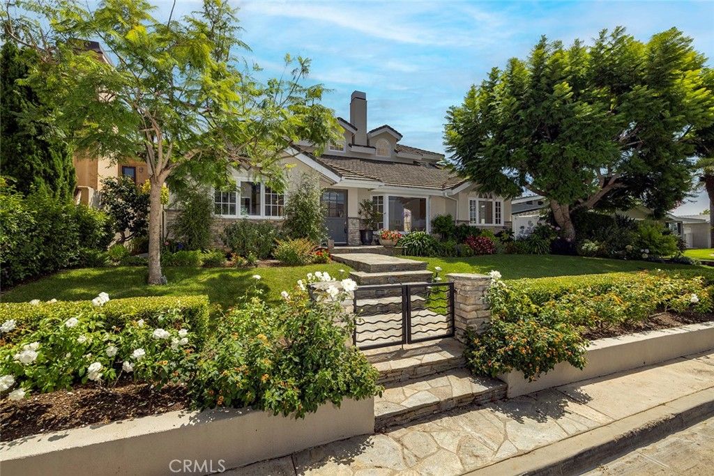 Photo of 332 Holmwood Drive, Newport Beach, CA 92663 (MLS # NP26101552)