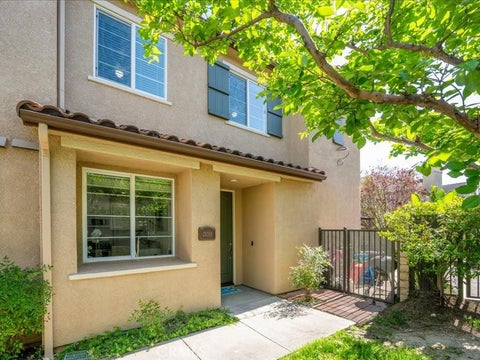 Photo of 28355 Mirabelle Lane Ln, Saugus, CA 91350 (MLS # SR26175361)