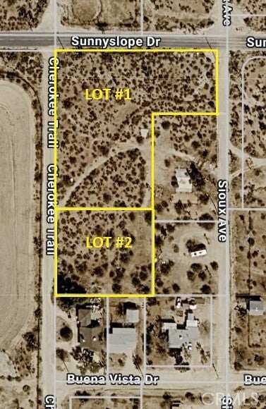 Photo of 1 Cherokee Trail, Yucca Valley, CA 92884 (MLS # IV26158949)