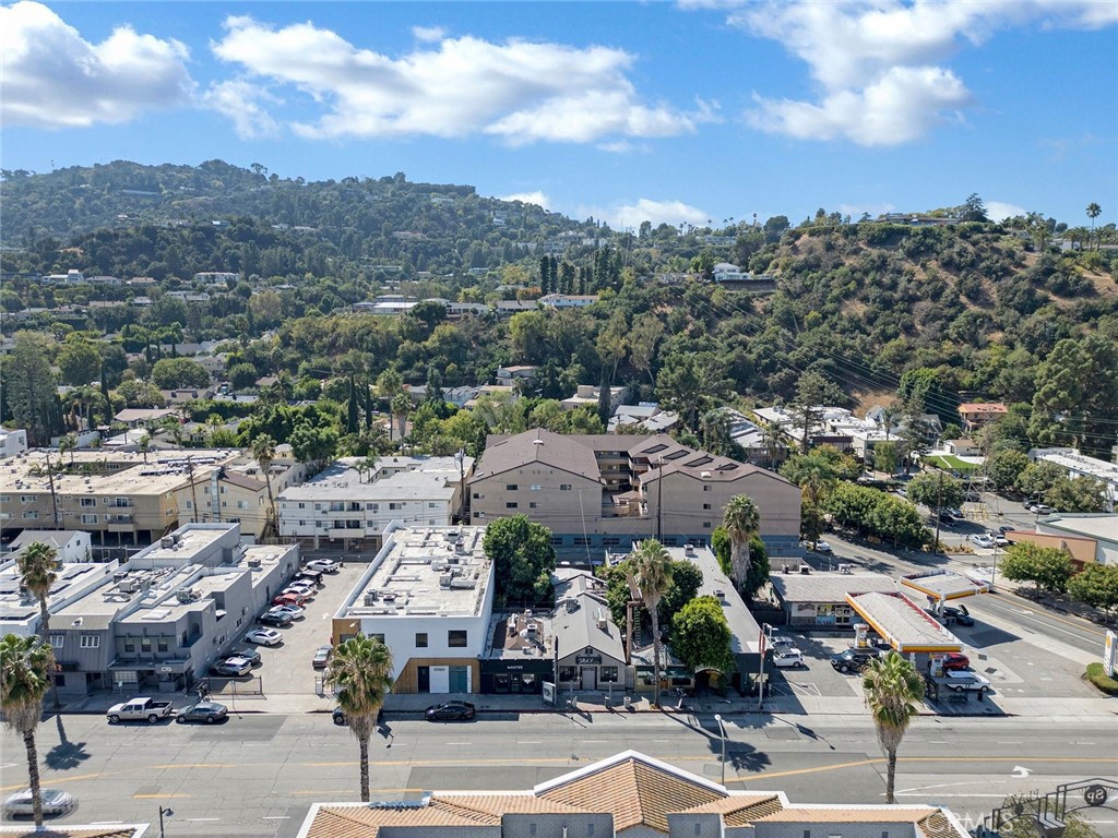 10964 Ventura Boulevard