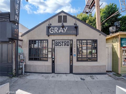 10964 Ventura Boulevard Studio City CA 91604