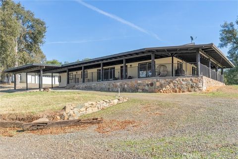 Photo of 32 Las Flores Rd, Oroville, CA 95966 (MLS # SN25246527) Photo of 32 Las Flores Rd, Oroville, CA 95966 (MLS # SN25246527)