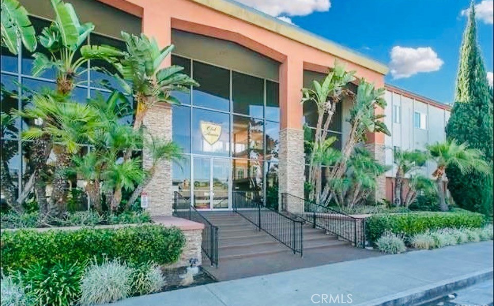 This condominium offers everything you need! From closeness to major freeways to local restaurants and markets, schools, universities, downtown Fullerton and More! Come and experience the beauty of and around the building from green belt to a large size pool, gym, barbecue areas to enjoy with your friends and family. This well lit unit includes a patio, remodeled bathroom, single car garage, it's in the Troy high school district, and is a four minute drive to Fullerton College And CSUF! All school boundary limits to be verified directly by buyers through the Fullerton School District and Fullerton Joint Union High School District.