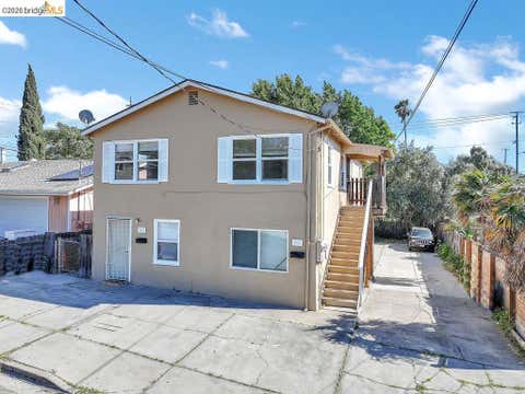 Photo of 709 W 8Th St St, Antioch, CA 94509 (MLS # 41143608)