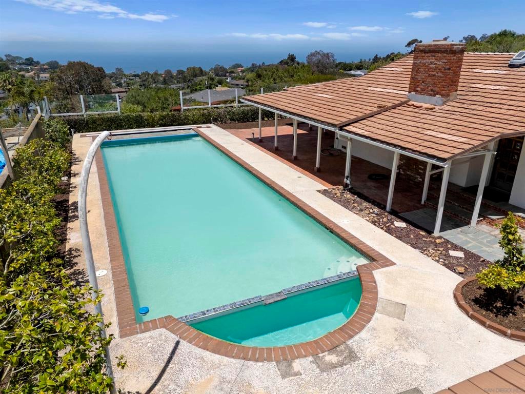 6432 Cardeno Dr