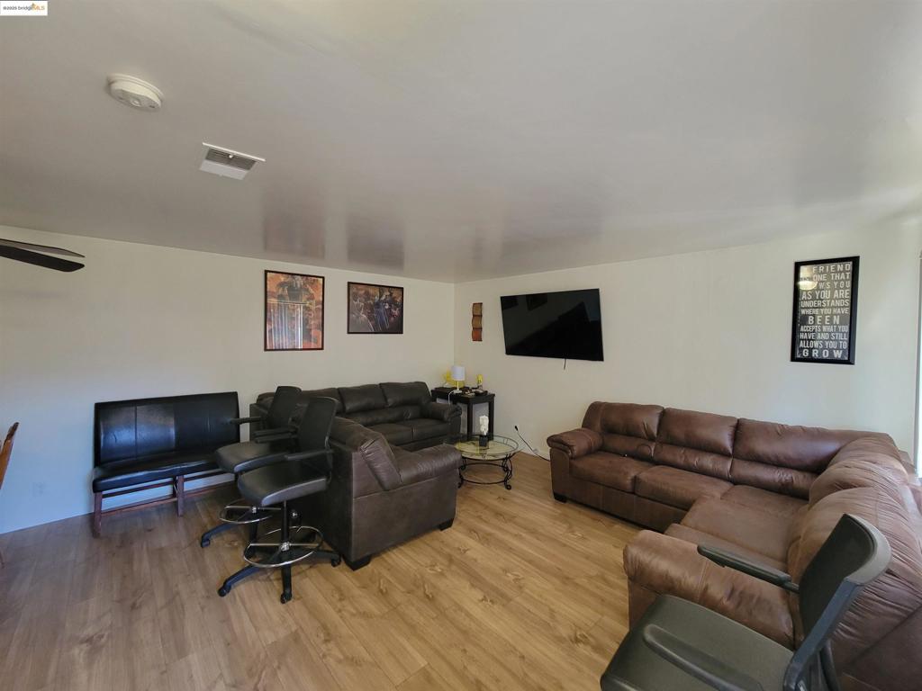 1713 Magnolia Way