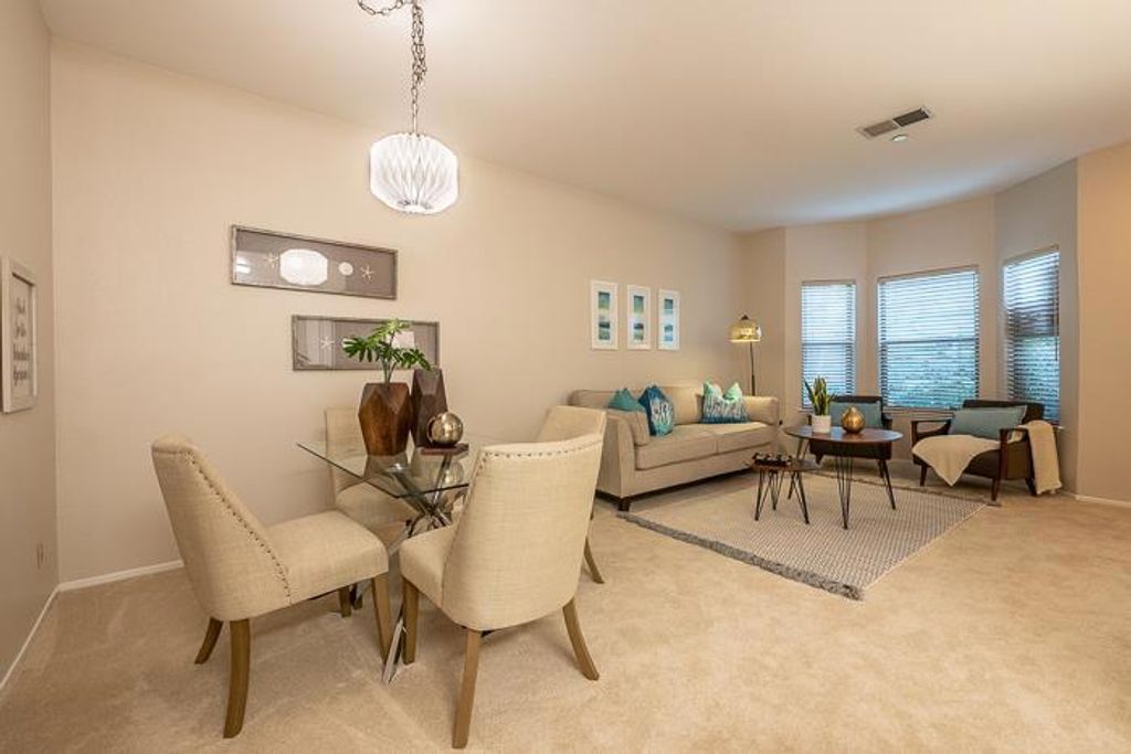 listing image 130721296978710445584
