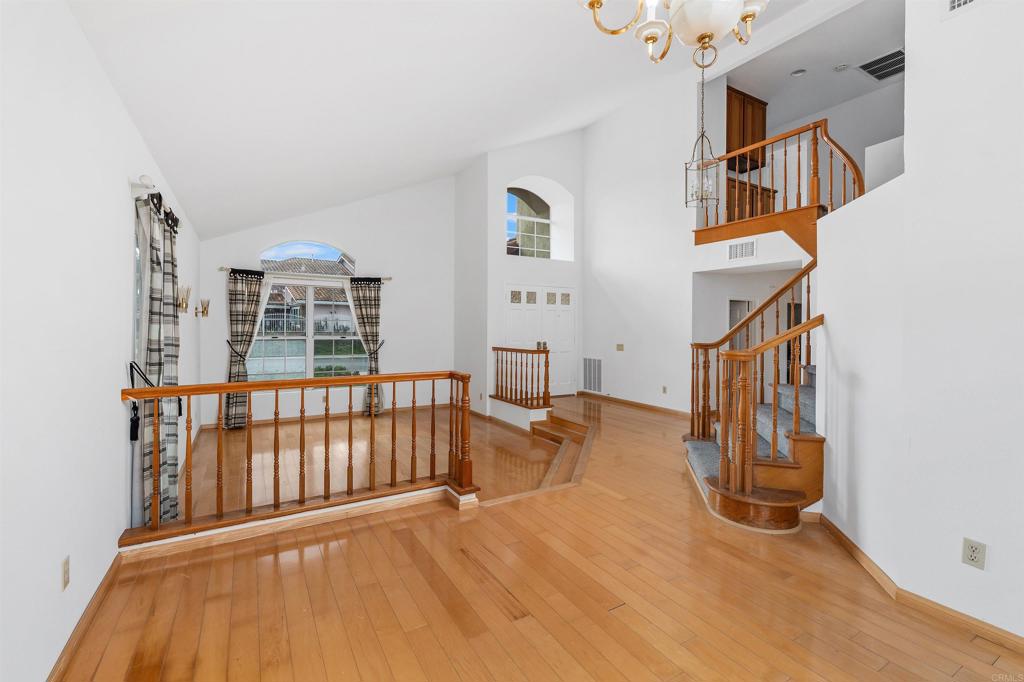 Crestmont (CSM) - Residential