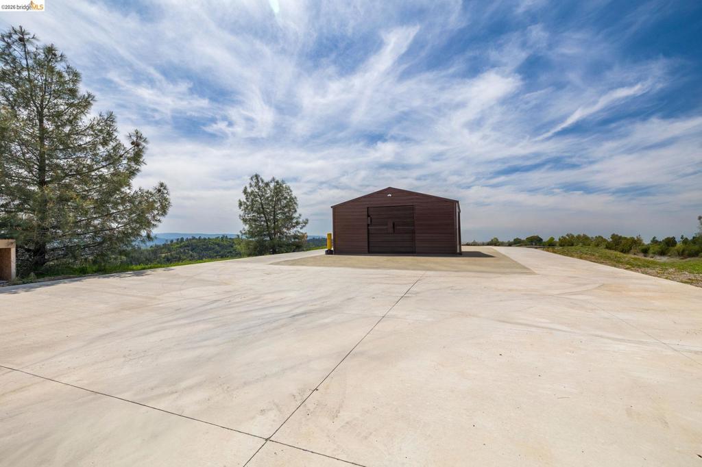 21651 Plainview Drive