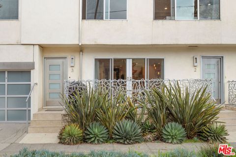 Photo of 2101 Ocean Avenue #3, Santa Monica, CA 90405 (MLS # 26785175)