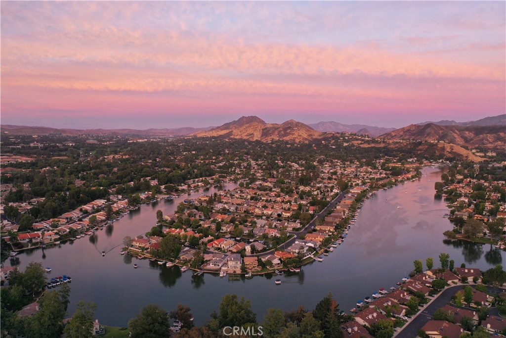 Westlake Island (711) - Residential