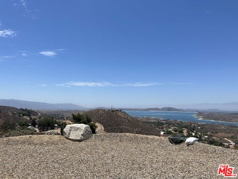 Photo of 20825 Lakemount Court, Perris, CA 92570 (MLS # 26854207)