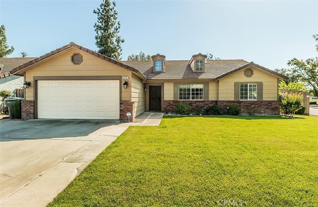 Corner lot beauty with paid-off solar! This move-in ready 3-bed, 2-bath home offers a spacious layout, modern touches, and a large backyard—perfect for entertaining. Enjoy energy savings year-round. Located in a quiet Fresno neighborhood near parks, schools, and shopping. Don’t miss out!