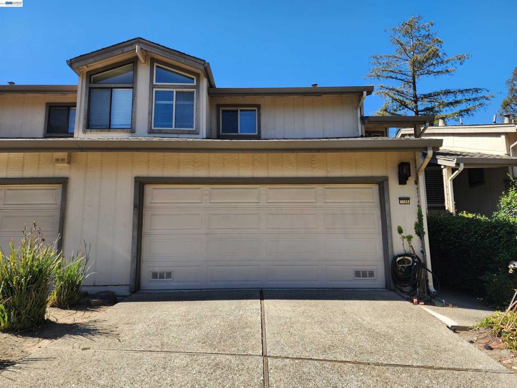 1108 Holmes Way WAY