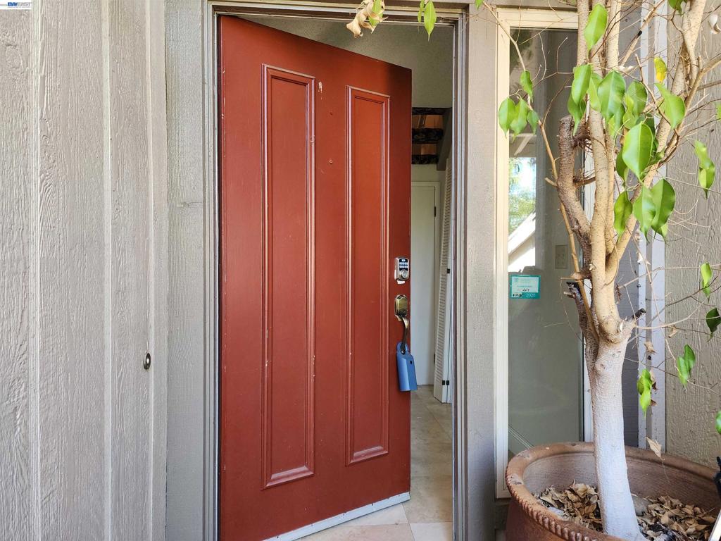 Photo of 1108 Holmes Way WAY, Hayward, CA 94541 (MLS # 41148052)