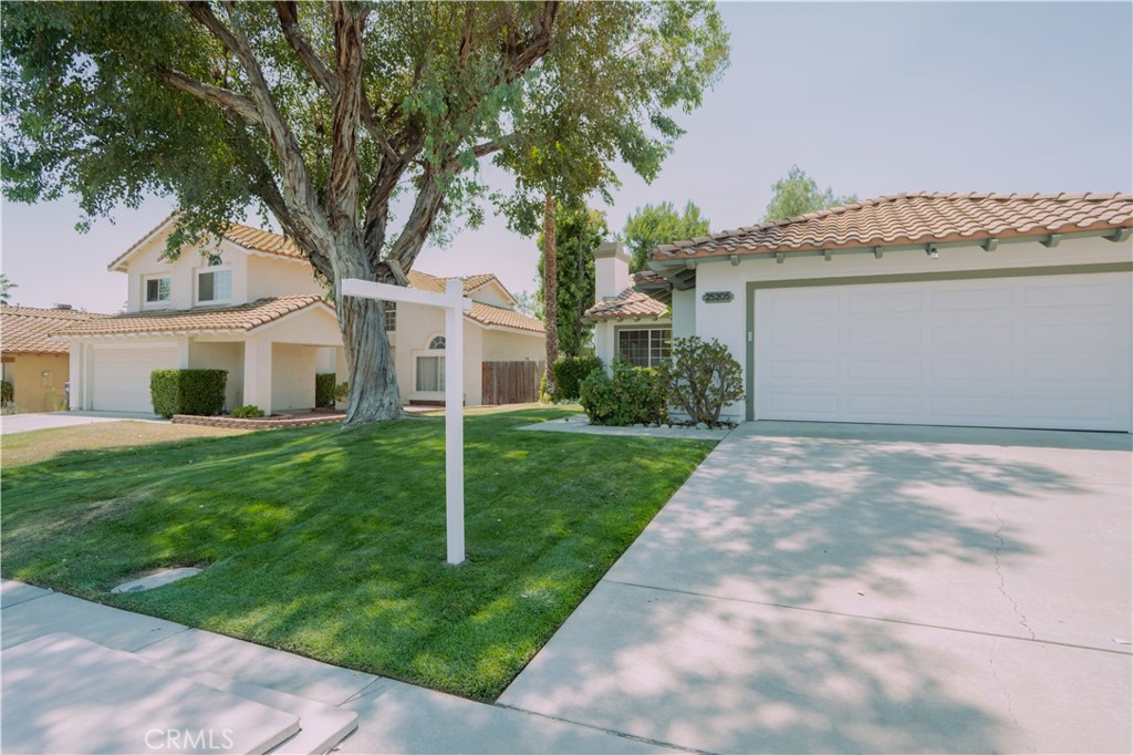 25205 Via Las Lomas
