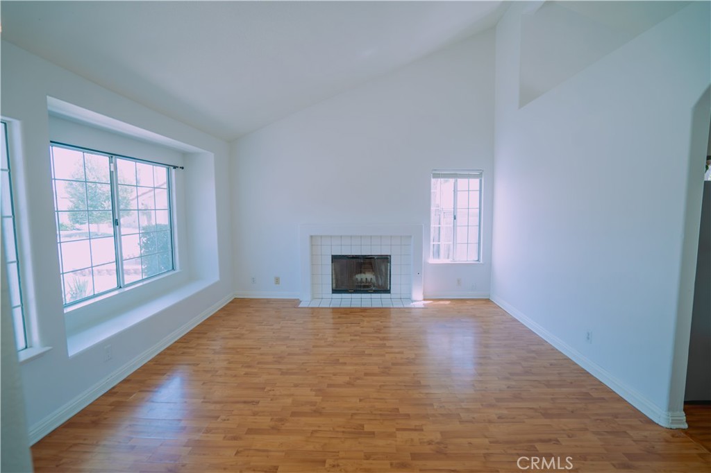 25205 Via Las Lomas