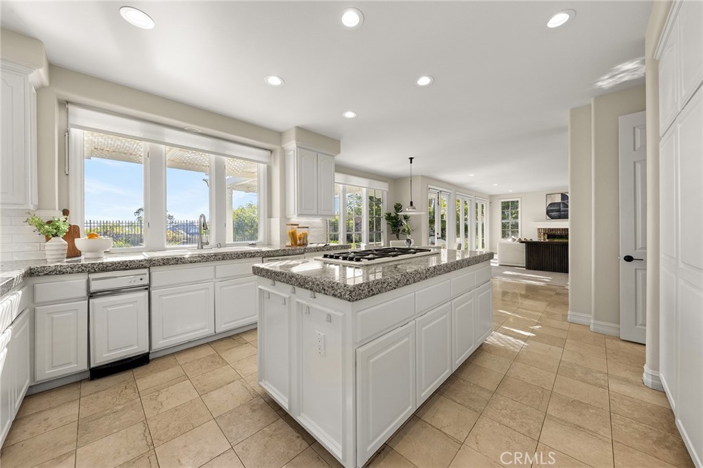 5 Chester, Irvine CA 92603 - Photo 29