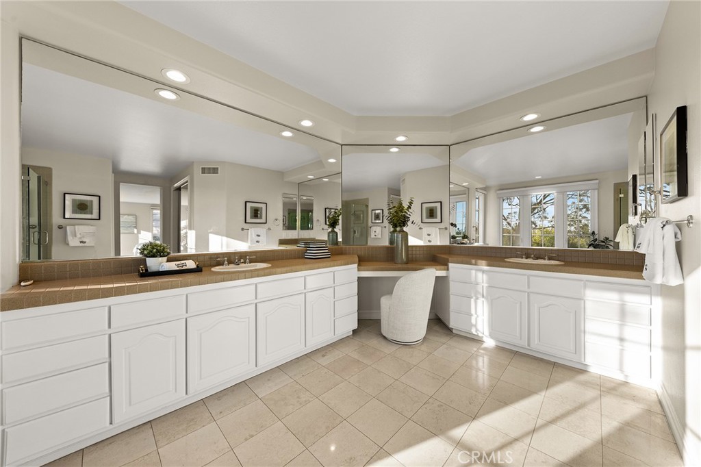 5 Chester, Irvine CA 92603 - Photo 39