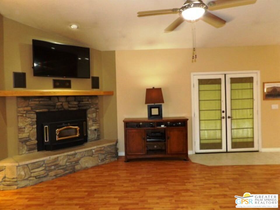 6950 Oak View Court