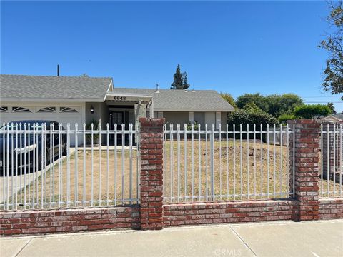Photo of 6848 Holbrook Way, Riverside, CA 92504 (MLS # IV25190635) Photo of 6848 Holbrook Way, Riverside, CA 92504 (MLS # IV25190635)