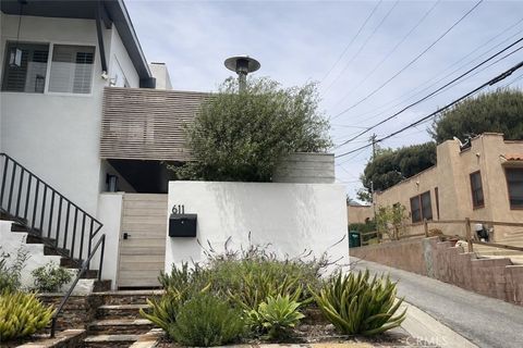 Photo of 611 Avenue C, Redondo Beach, CA 90277 (MLS # SB26000072)