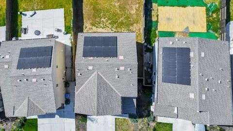 Tiny photo for 1415 Crimson Lane, Manteca, CA 95336 (MLS # ML82037578)