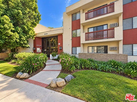 Photo of 20234 Cantara Street #141, Winnetka, CA 91306 (MLS # 26102449)