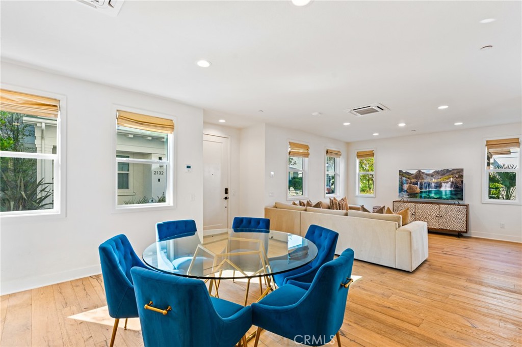 2116 Cresta Dr
