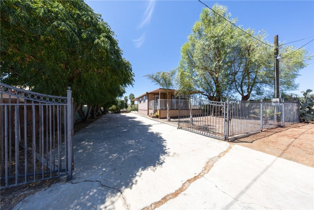 22735 Lukens Lane