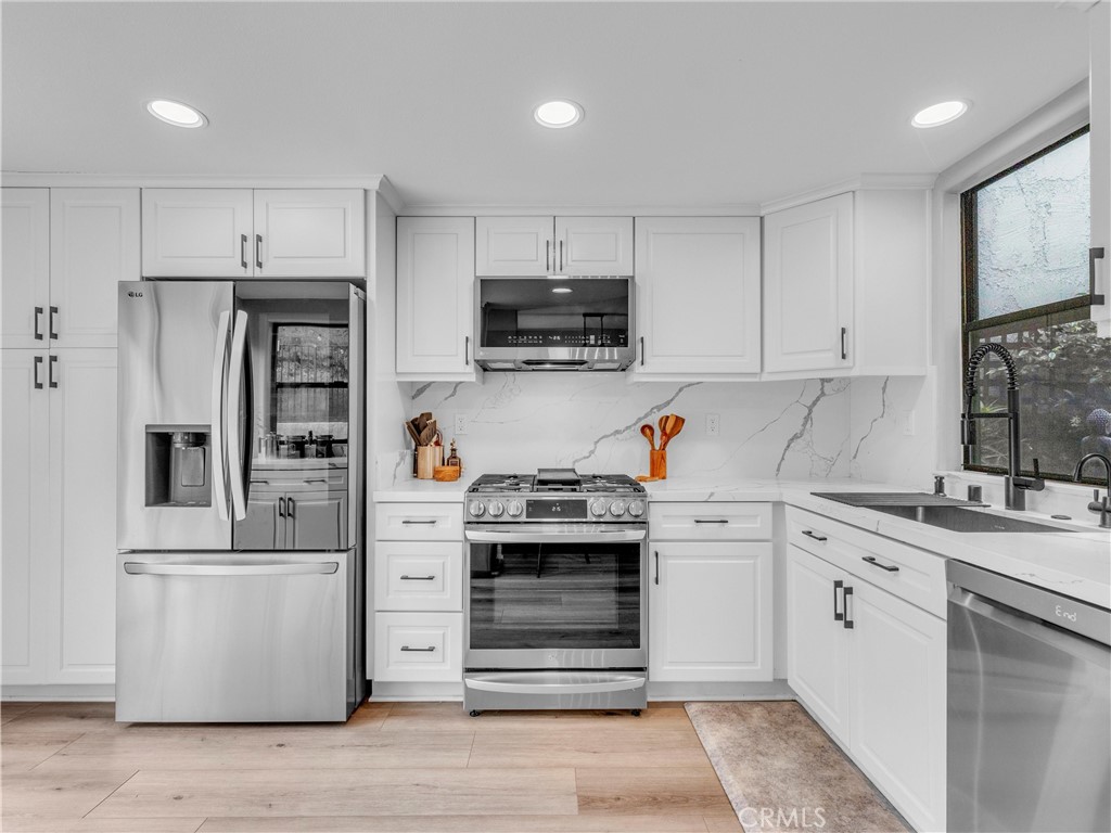 Chateau Park Townhomes (812) - Residential