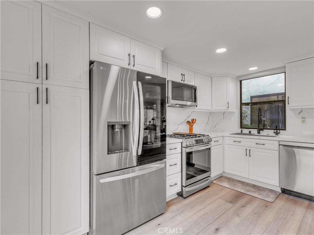 Chateau Park Townhomes (812) - Residential