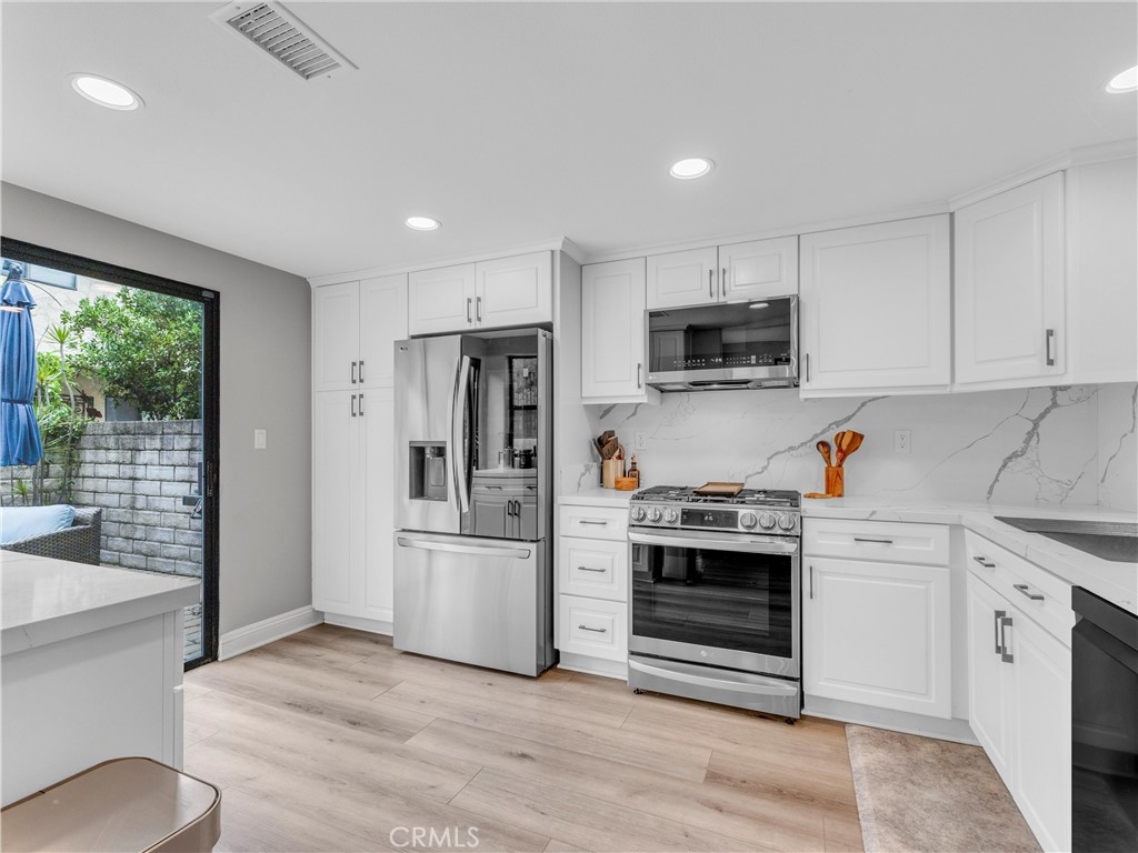Chateau Park Townhomes (812) - Residential