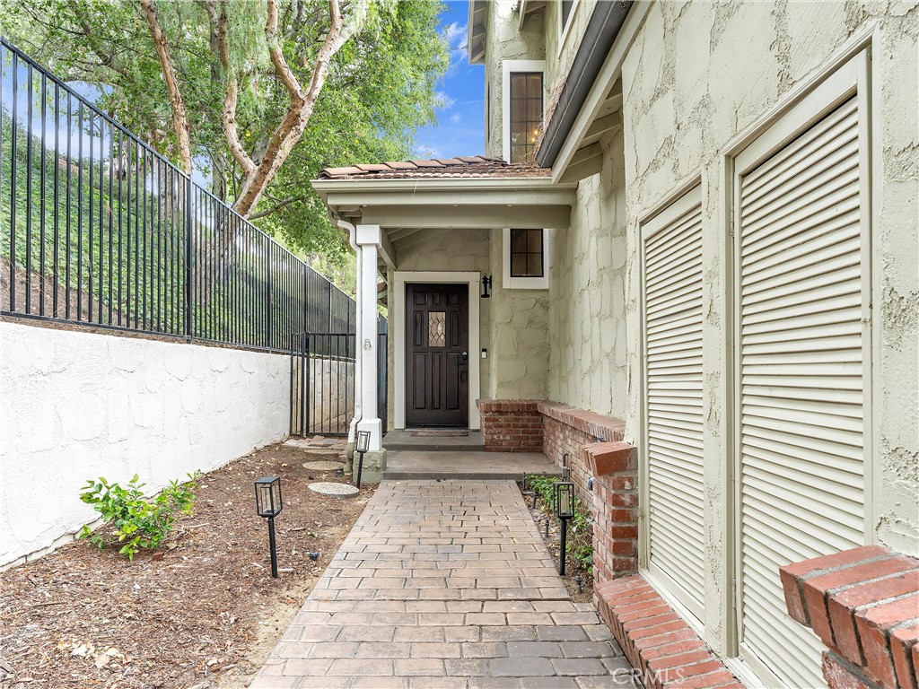 29729 Strawberry Hill Drive