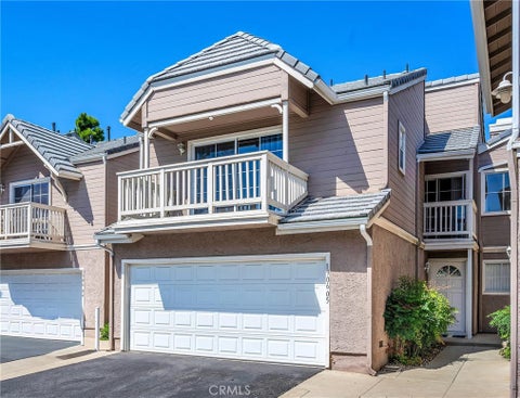Photo of 1906 Rory Lane Ln #5, Simi Valley, CA 93063 (MLS # SR26208825)