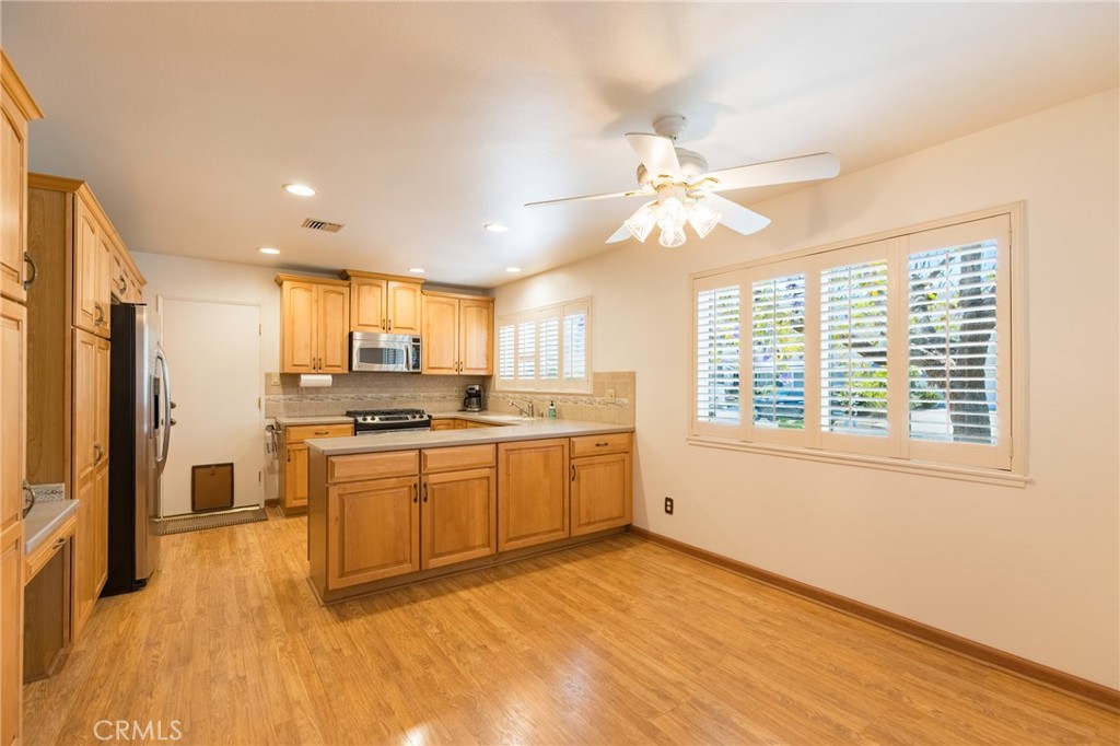 Properties 1859 Dorrit Street