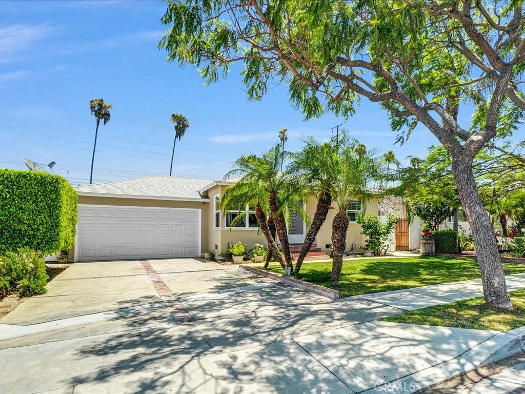 5072 Gardenia AVE