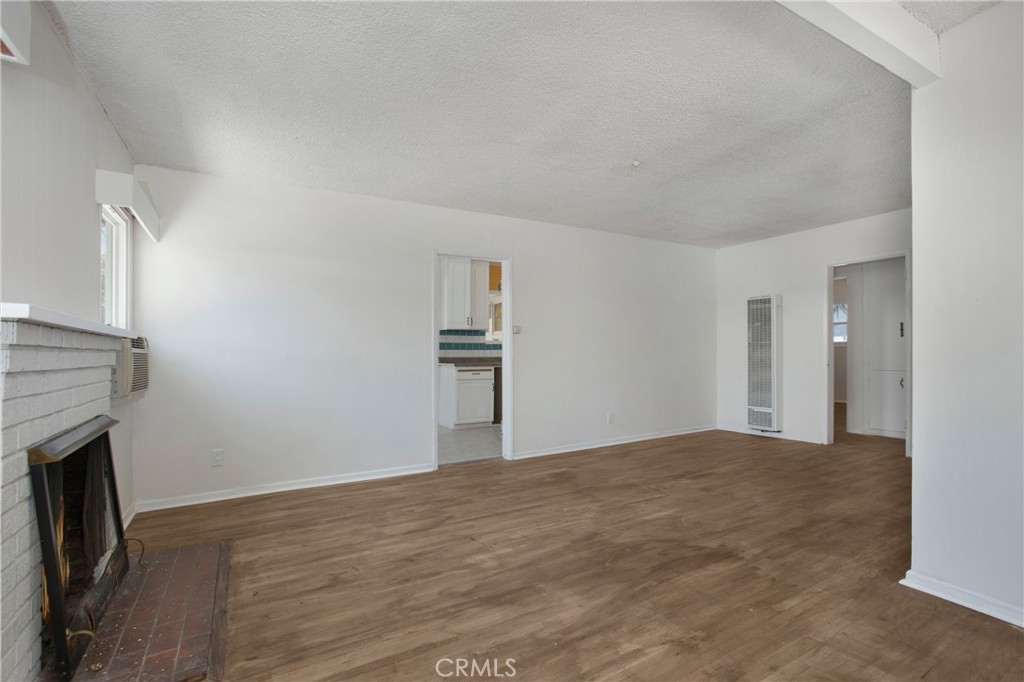 2210 W 7th Street
