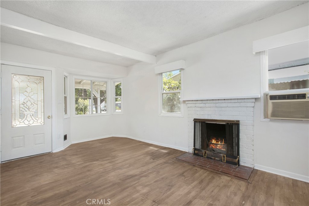 2210 W 7th Street