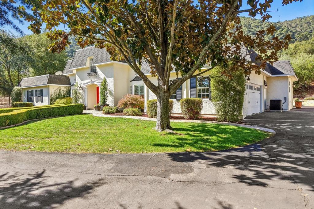 16611 Deerfield Lane