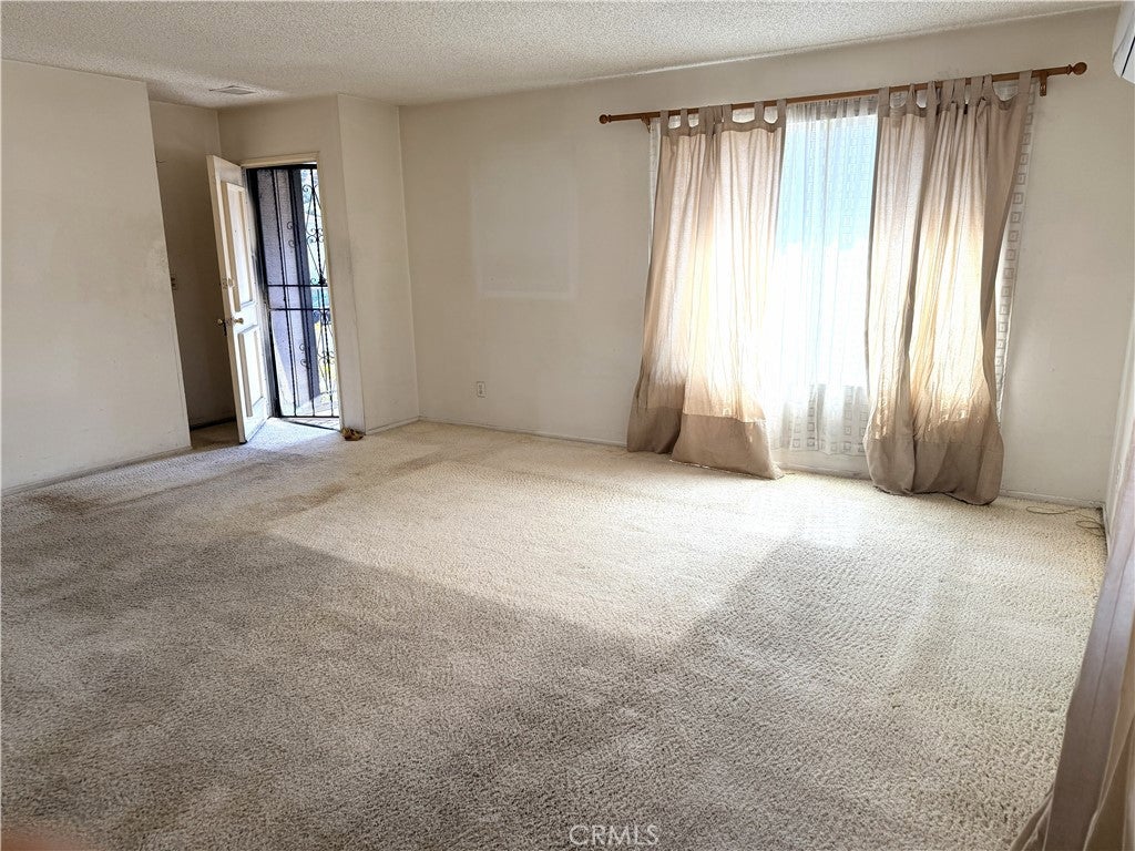 124 E Avenue 44