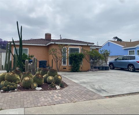 Photo of 1229 S Flower St, Santa Ana, CA 92707 (MLS # PW26094117)