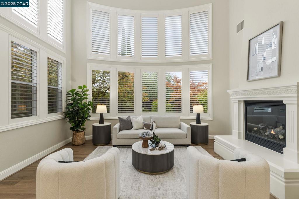 STONE VALLEY OAKS - Residential