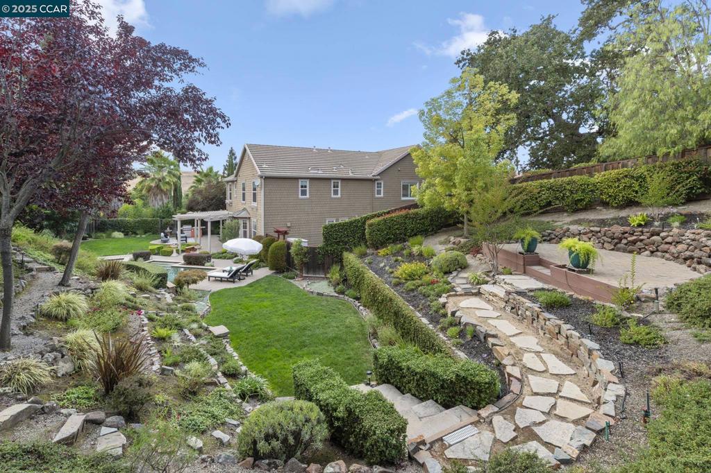 STONE VALLEY OAKS - Residential